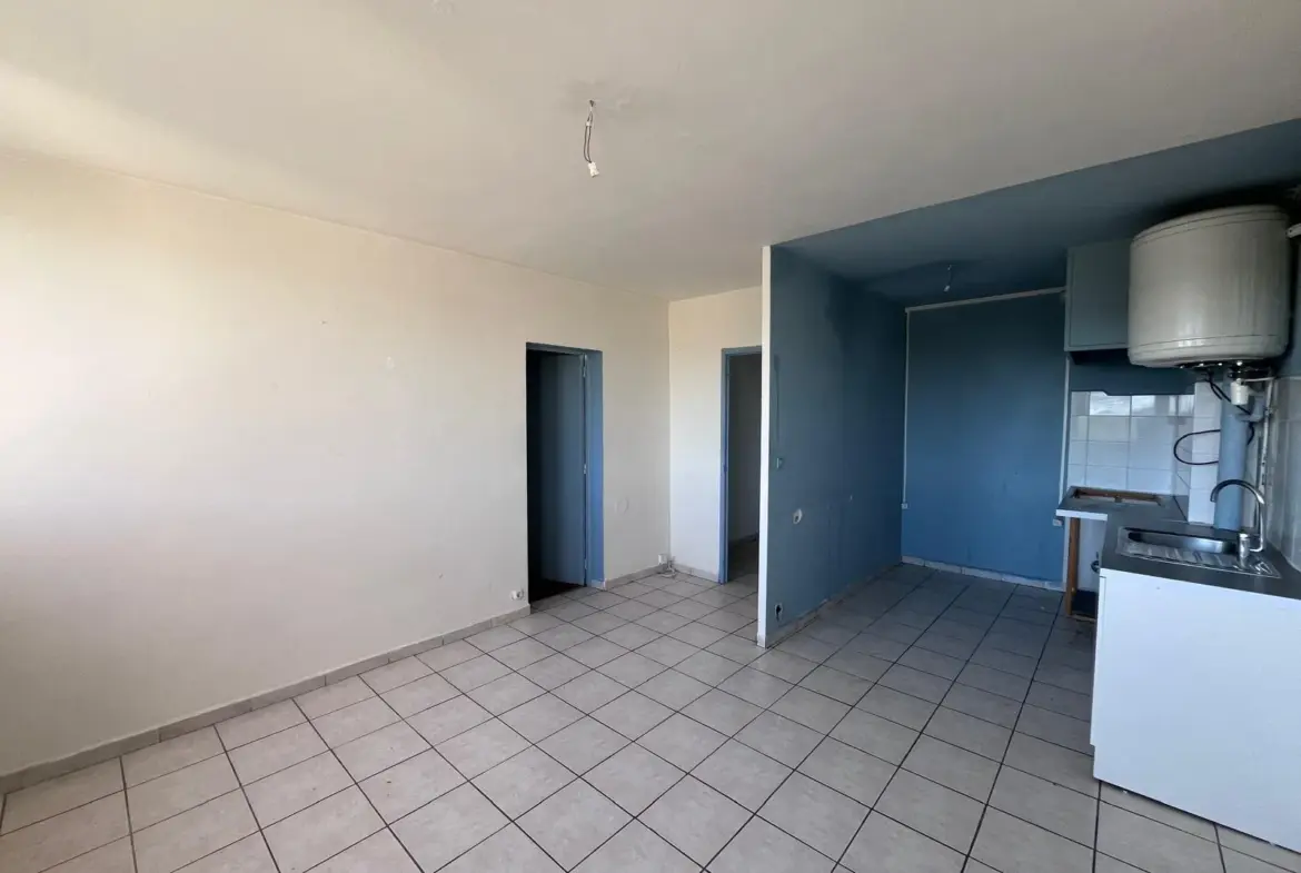 Appartement de type 2 à vendre en centre-ville de Marignane 