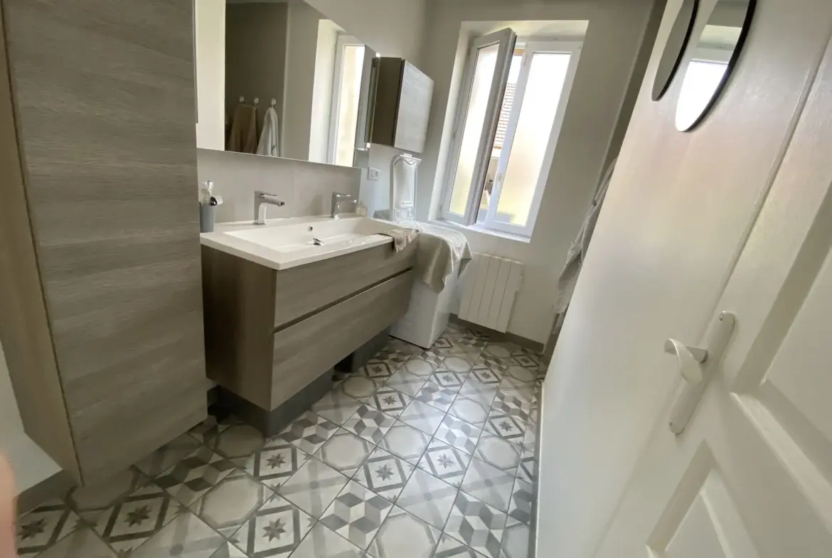 Maison à vendre à Erquery - Style Longère et Garage de 80 m² 