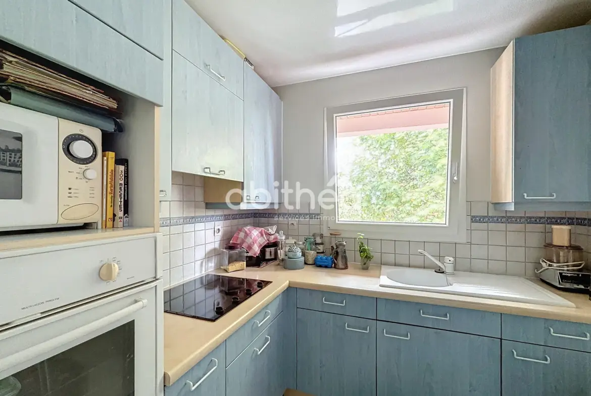 F2 à vendre à Choisy le Roi - 48 m² avec balcon et box de parking 