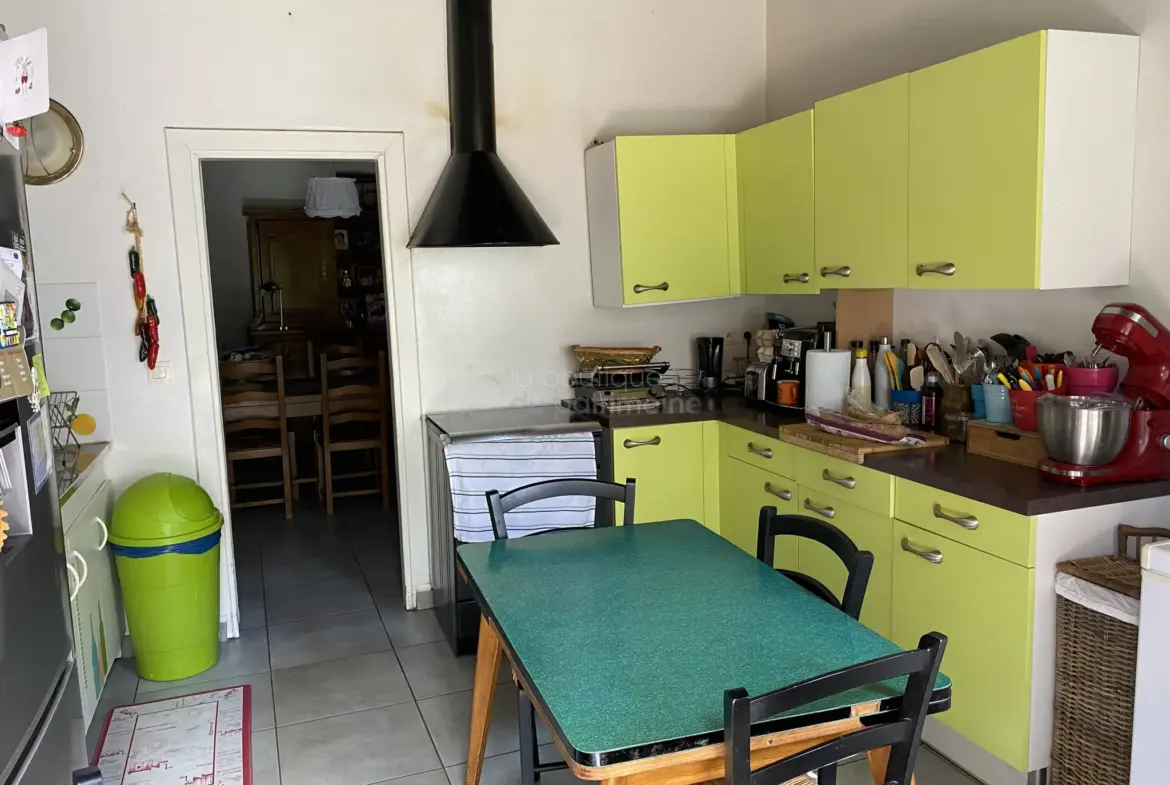 Maison avec Atelier à Prechac - Parfait pour les Artisans 