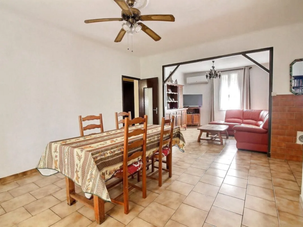 Maison à vendre à Gardanne avec terrasse et jardin 