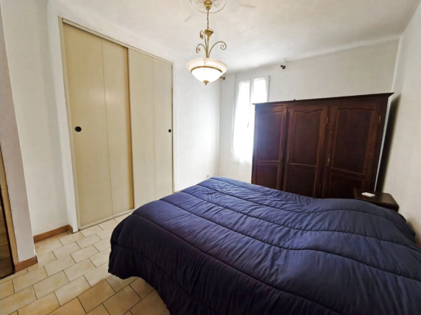 Maison à vendre à Gardanne avec terrasse et jardin 
