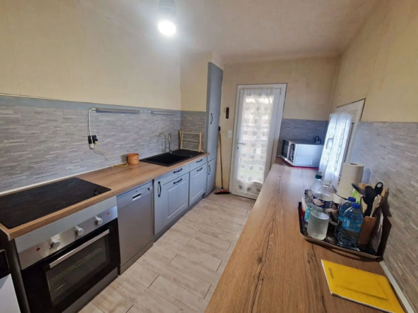 Maison à vendre à Gardanne avec terrasse et jardin 