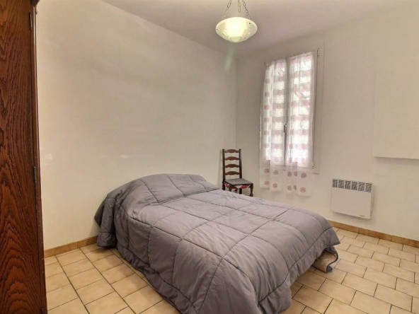 Maison à vendre à Gardanne avec terrasse et jardin 