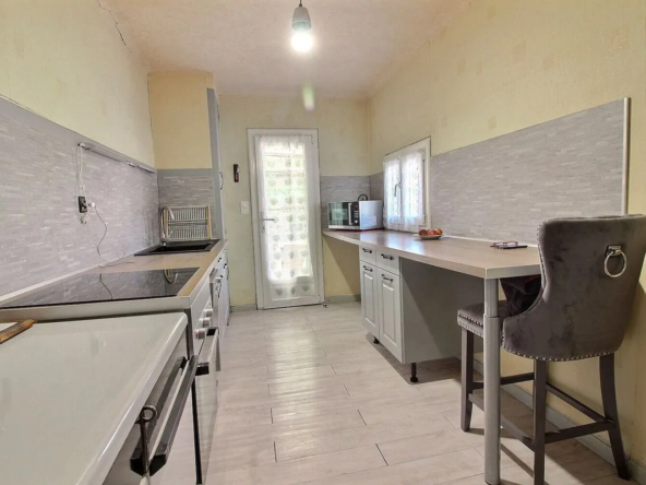 Maison à vendre à Gardanne avec terrasse et jardin 