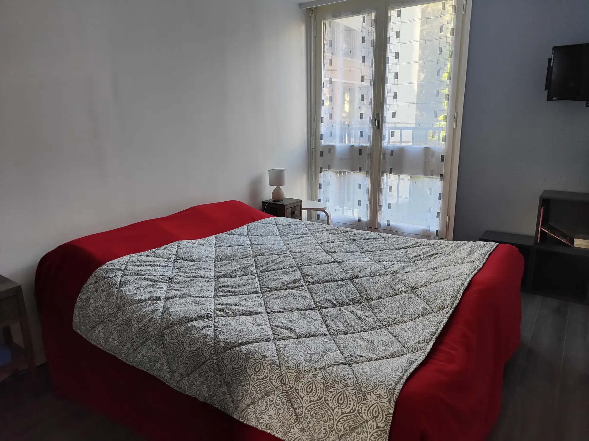 Appartement Rénové de Qualité à Parly2 