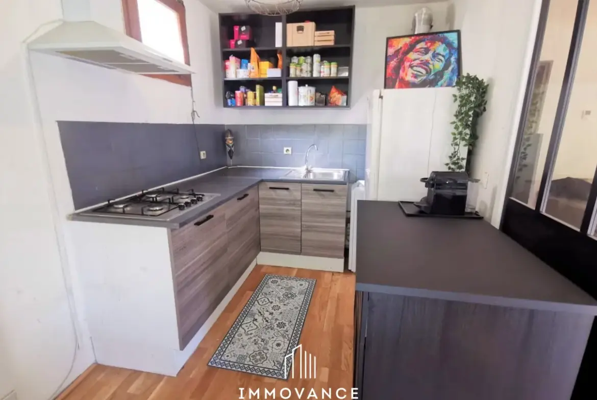 Appartement 2 pièces de 38 m² avec box et 2 terrasses à Bezons 