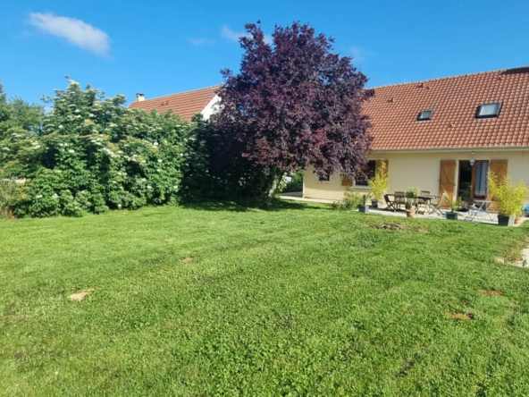 Maison traditionnelle à Auneau avec 4 chambres 