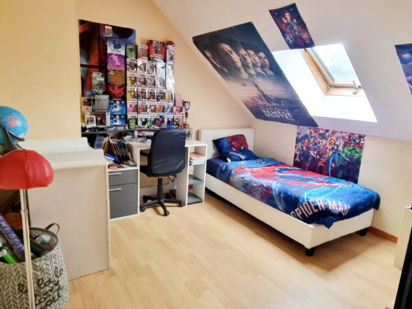 Maison traditionnelle à Auneau avec 4 chambres 