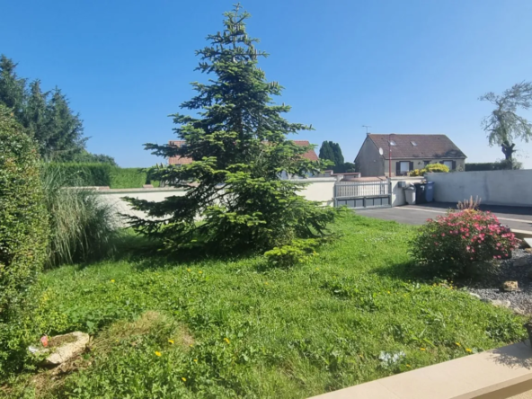 Maison traditionnelle à Auneau avec 4 chambres 