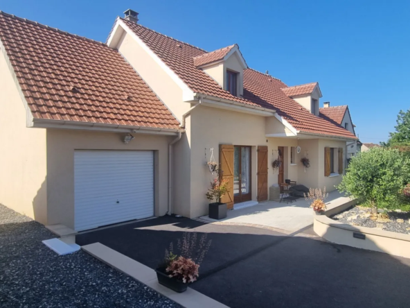 Maison traditionnelle à Auneau avec 4 chambres 