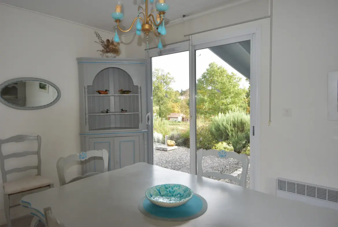 À vendre : Maison plain-pied au village de vacances 'Le Chat' à Ecuras 