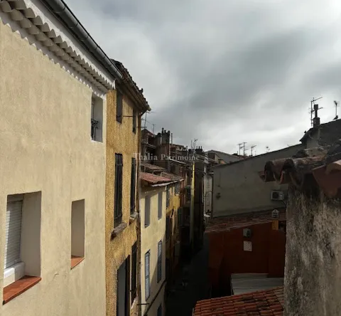 Immeuble locatif avec travaux à Brignoles 
