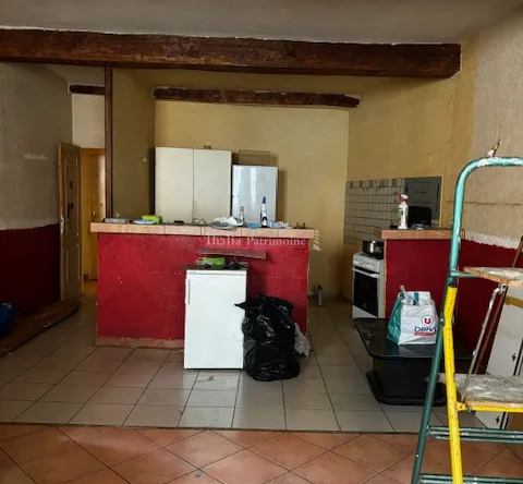 Immeuble locatif avec travaux à Brignoles 