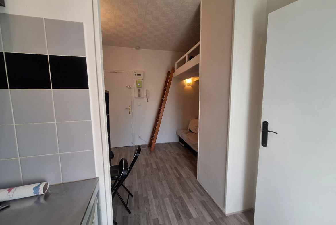 Studio lumineux de 13,46 m² à vendre au Kremlin-Bicetre 