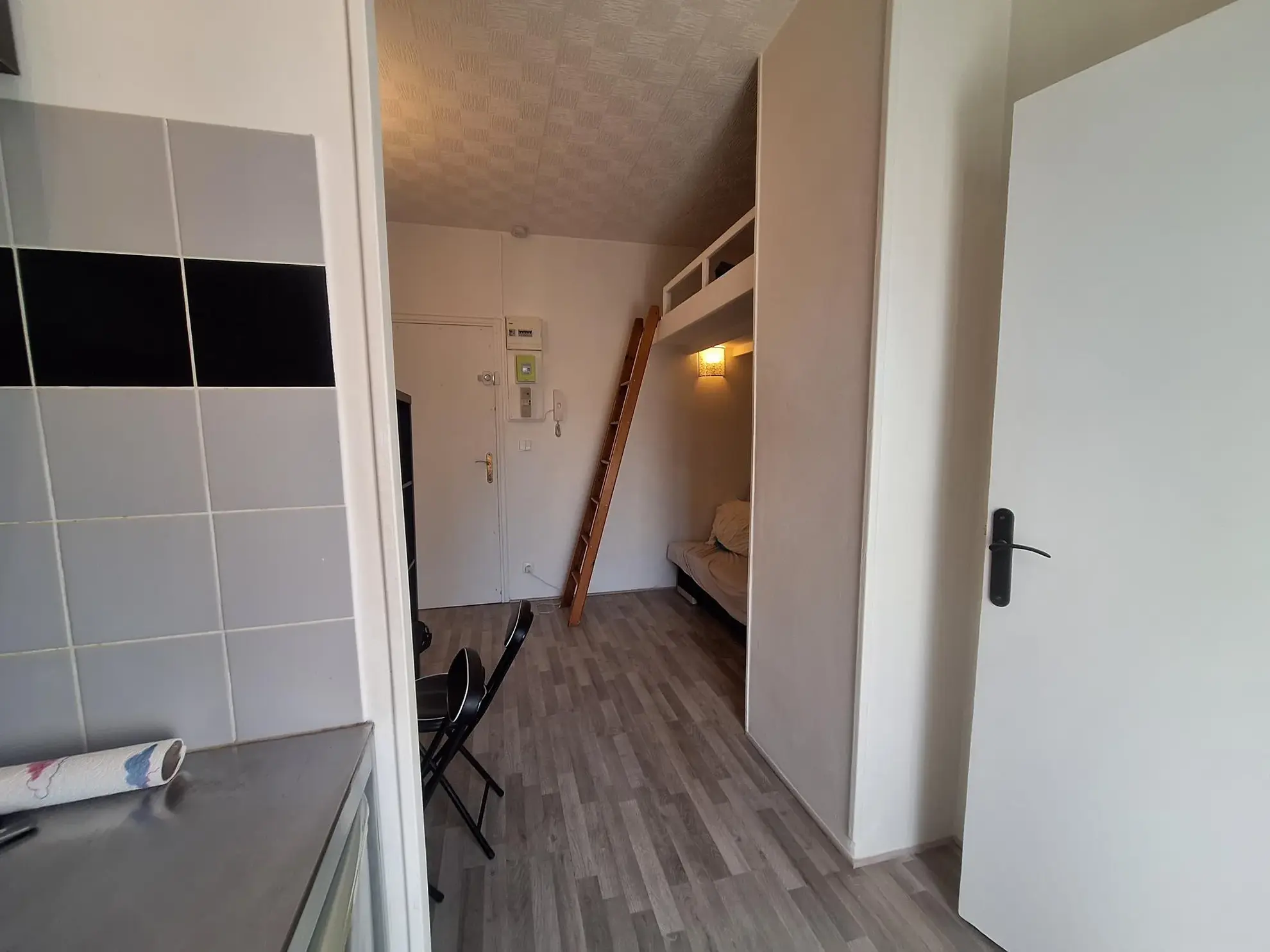 Studio lumineux de 13,46 m² à vendre au Kremlin-Bicetre 