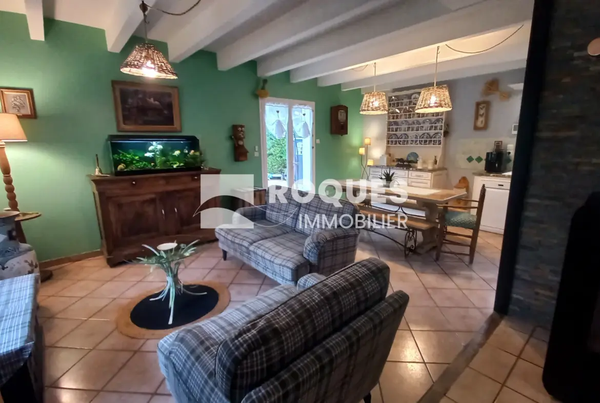 Maison avec piscine à vendre à Compregnac 