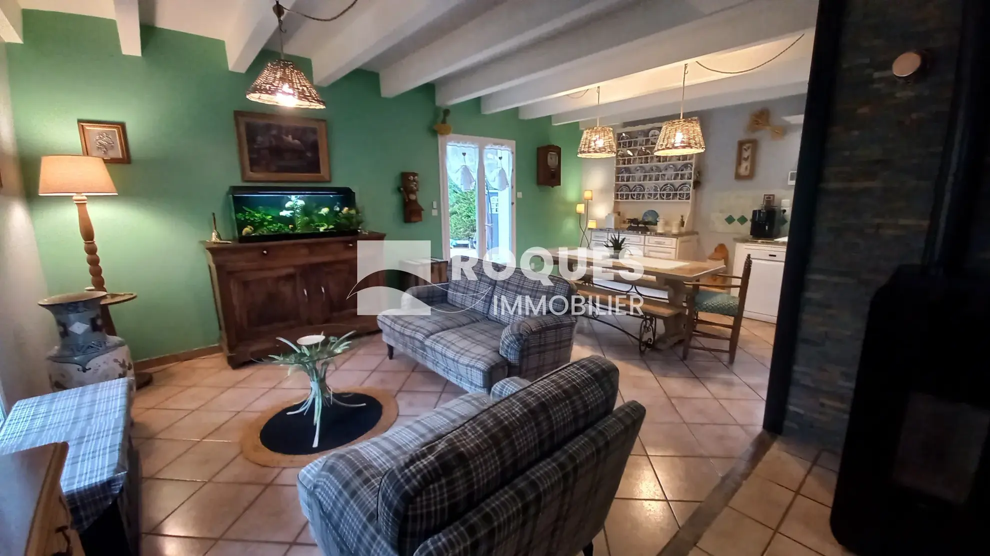 Maison avec piscine à vendre à Compregnac 