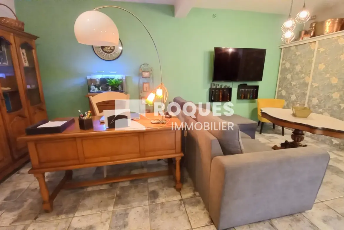 Maison avec piscine à vendre à Compregnac 