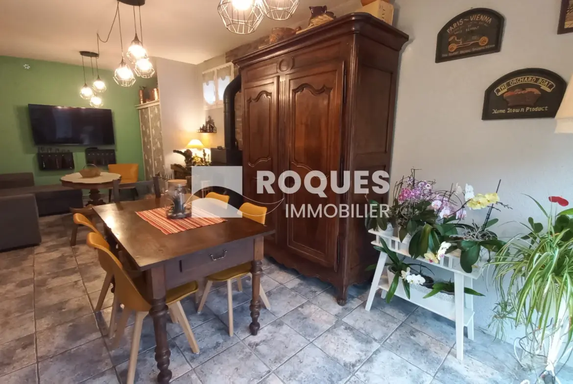 Maison avec piscine à vendre à Compregnac 