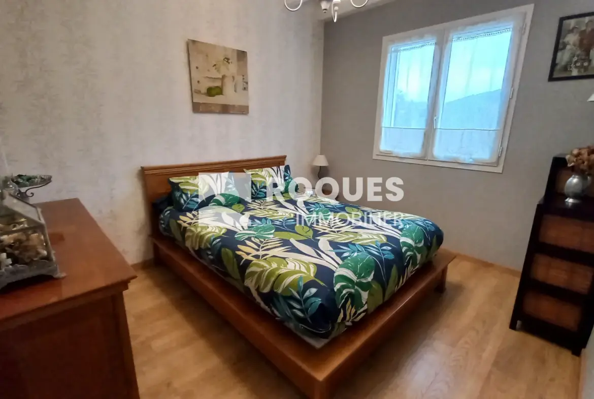 Maison avec piscine à vendre à Compregnac 