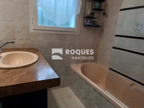 Maison avec piscine à vendre à Compregnac 