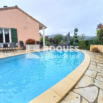 Maison avec piscine à vendre à Compregnac