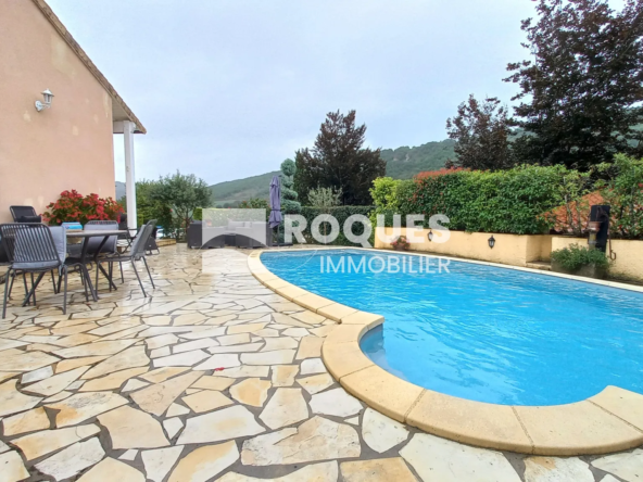 Maison avec piscine à vendre à Compregnac 