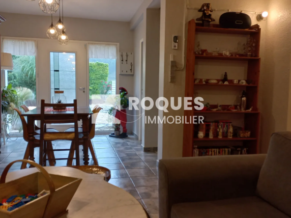 Maison avec piscine à vendre à Compregnac 
