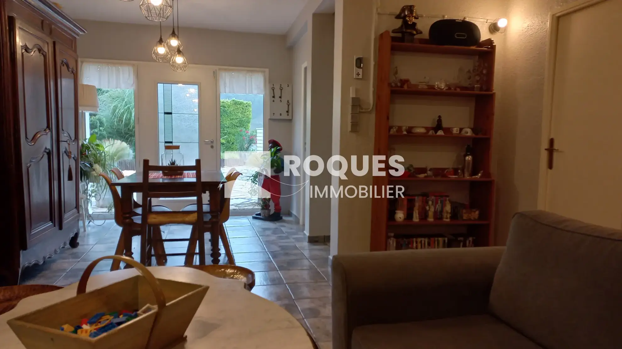 Maison avec piscine à vendre à Compregnac 