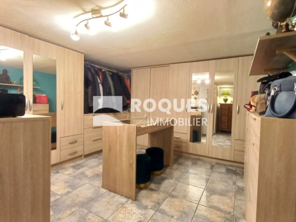 Maison avec piscine à vendre à Compregnac 