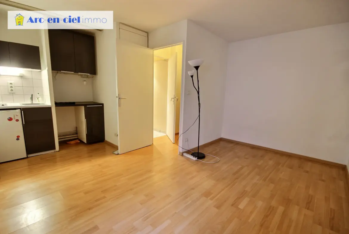 Studio lumineux à vendre à Bastille, Paris 11 