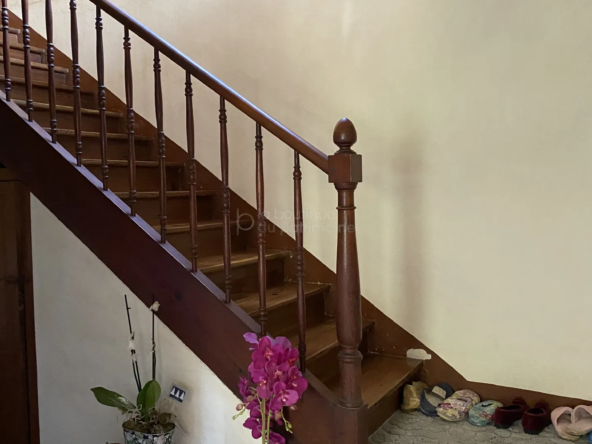 Maison en Pierre à Cudos avec 4 Chambres et Dépendances 