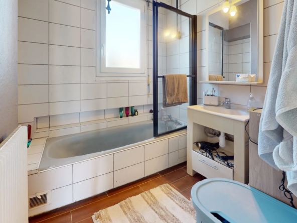 Maison T4 à Saint-Apollinaire avec Jardin et Garage 