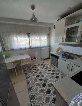 Appartement de 72m² avec 3 chambres en vente à Marseille 15 - 30 000 euros 