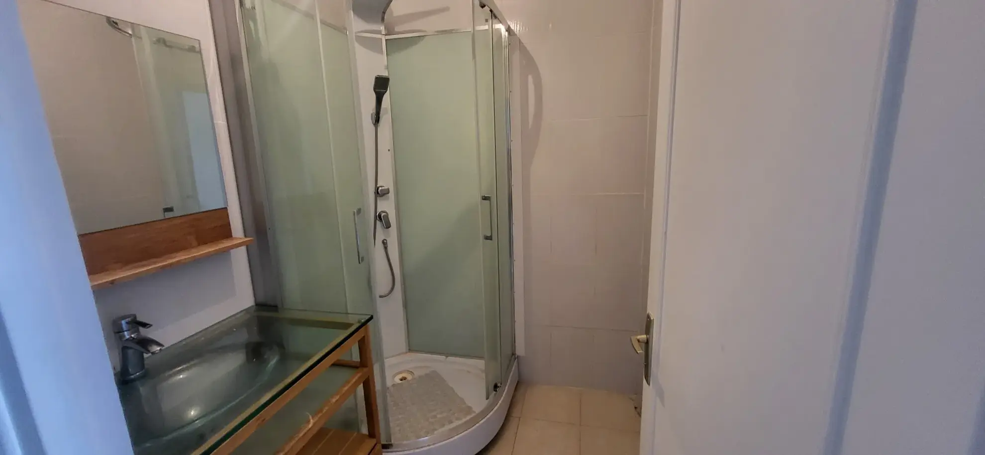 Achetez cet appartement 4 pièces à Fontenay le Fleury avec piscine 