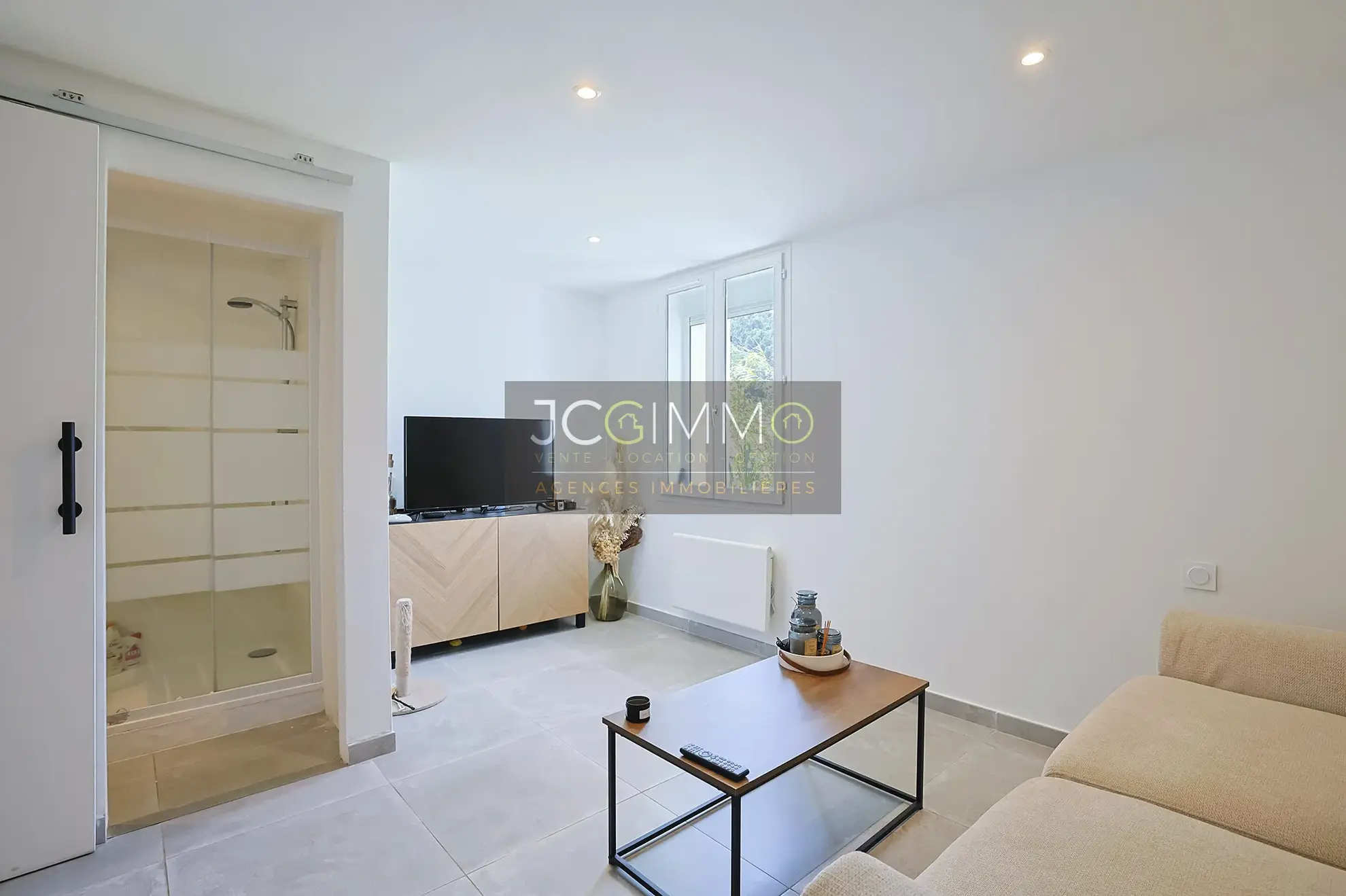 À vendre : Appartement T3 en duplex + Studio rénové à Sollies Pont 