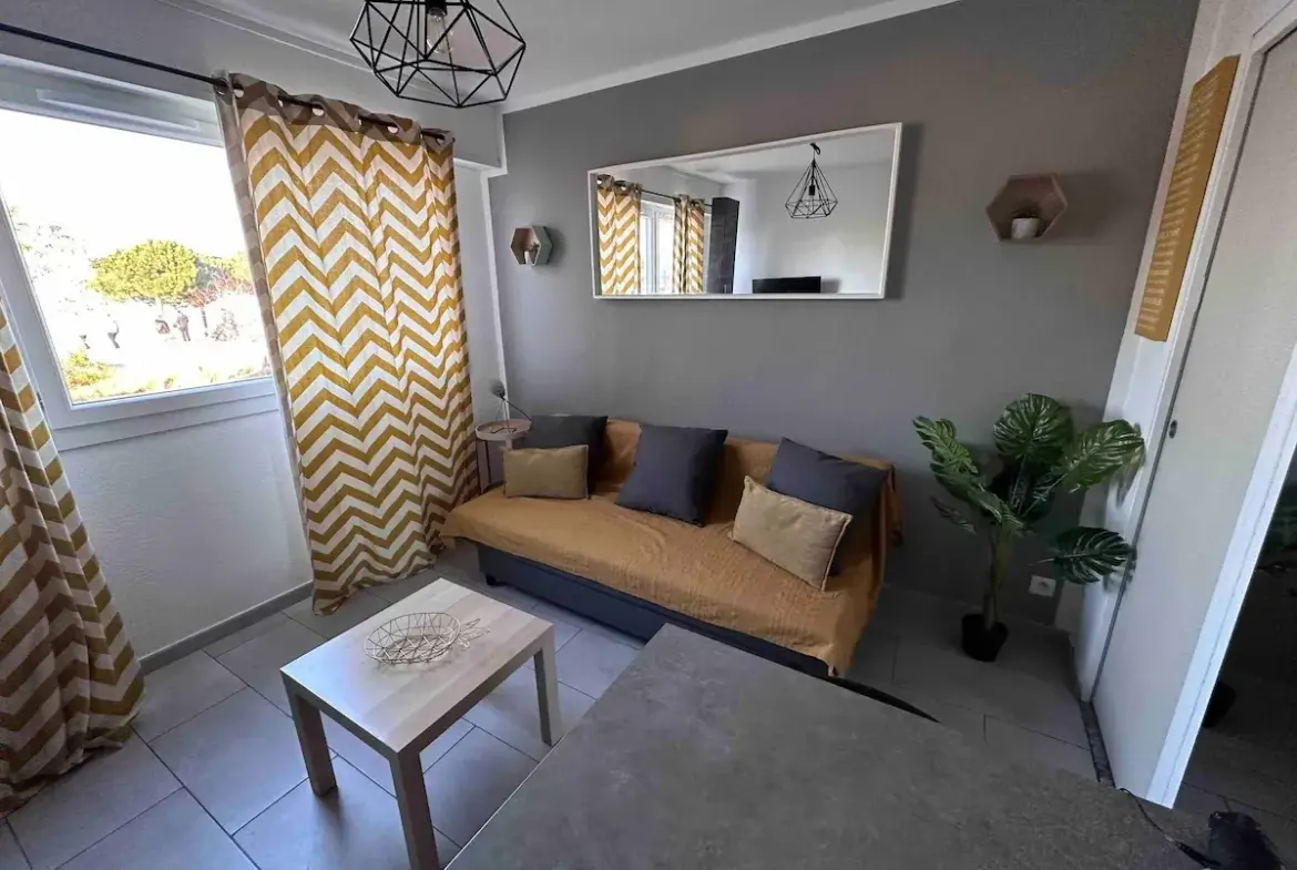 Studio rénové à vendre aux Sablettes 