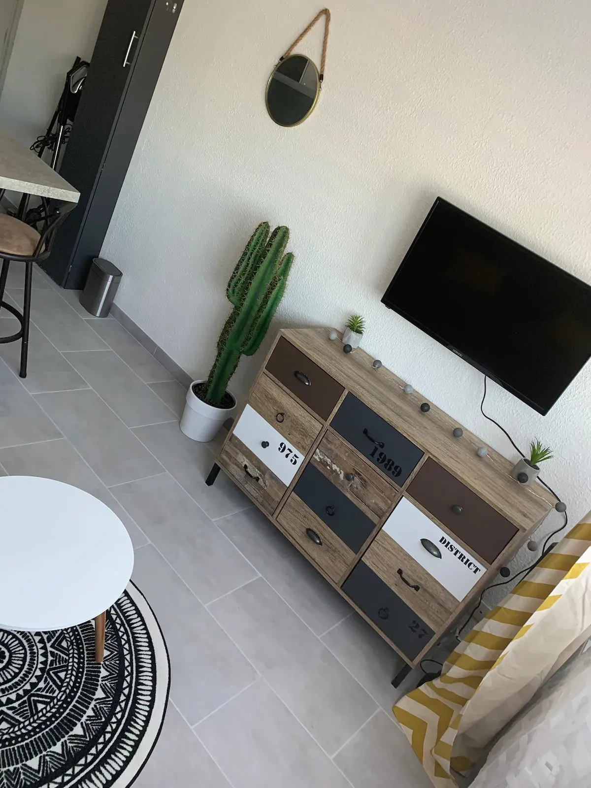 Studio rénové à vendre aux Sablettes 