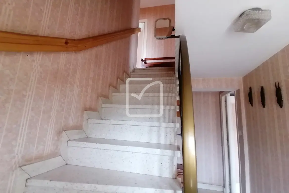 Maison surélevée 87 m2 à Gourhel avec terrain de 1095 m2 