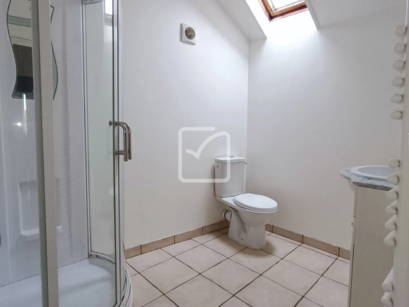 À vendre : 2 maisons anciennes à Cubjac 