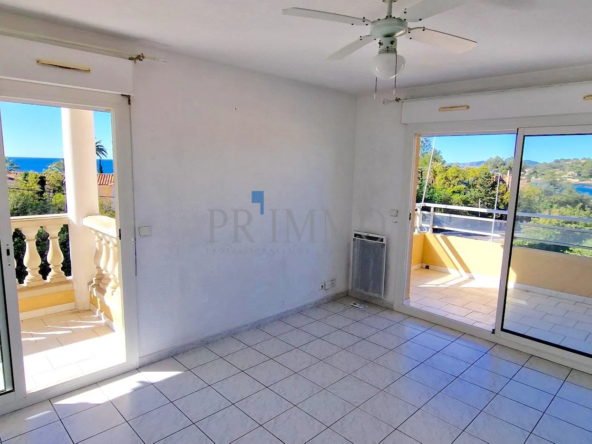 Vente Appartement 2 pièces avec vue mer à Boulouris, 249 000 € 