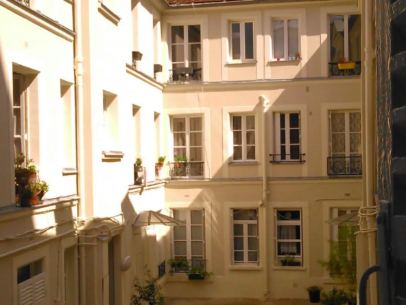 À vendre : Joli appartement deux pièces à Paris 