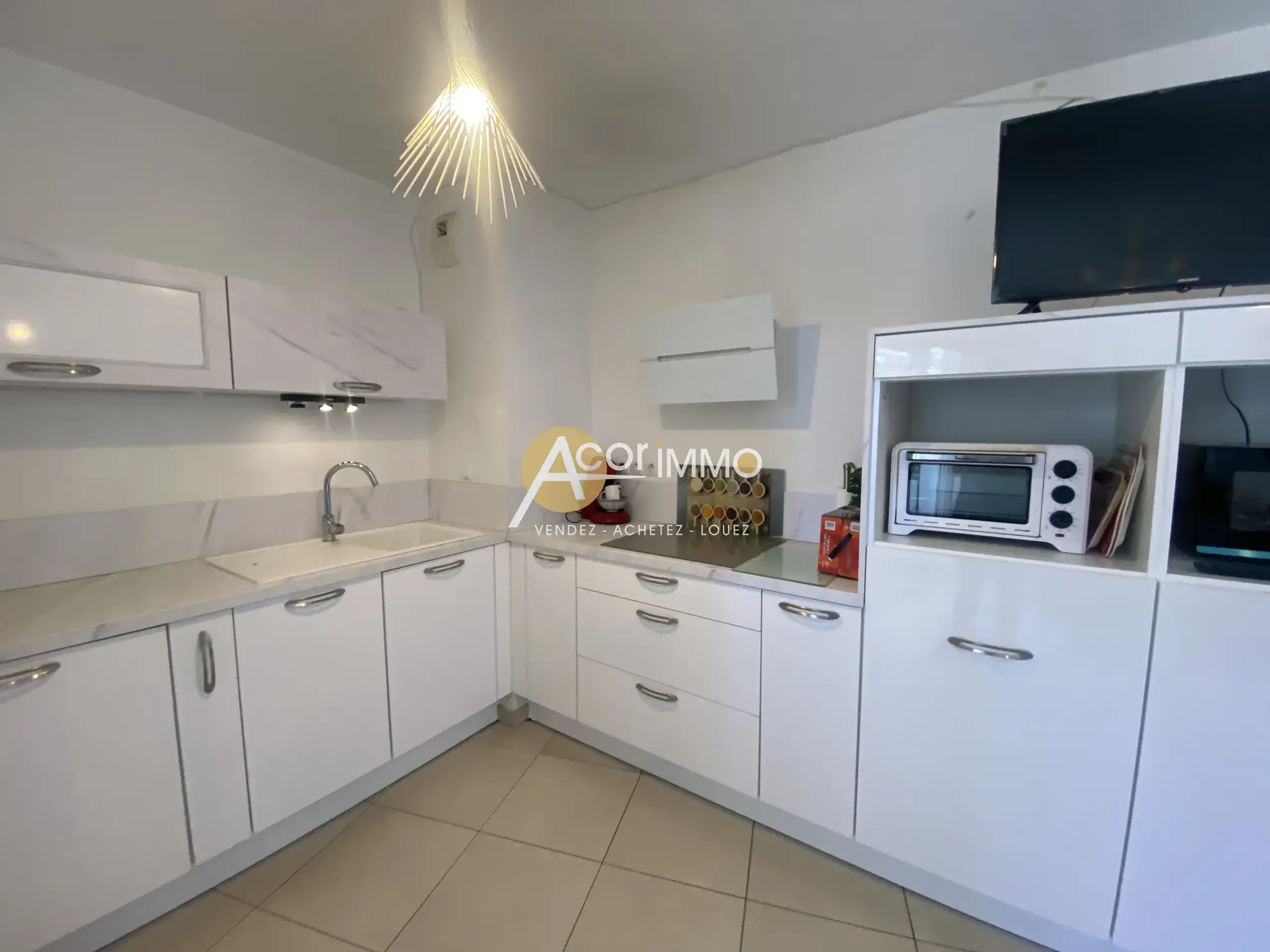 Vente d'un bel appartement de type 2 avec terrasse aux Portes Marines, La Seyne-sur-Mer 