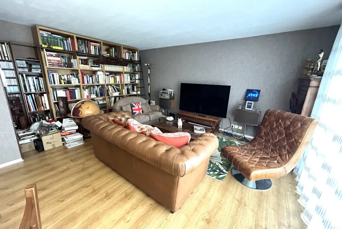 Appartement F3/F4 à vendre à Torcy - 73,78 m² - Box 
