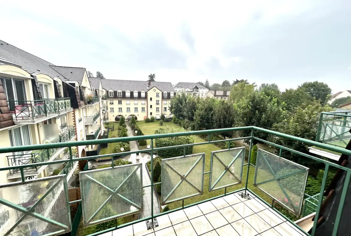 Appartement F3/F4 à vendre à Torcy - 73,78 m² - Box 