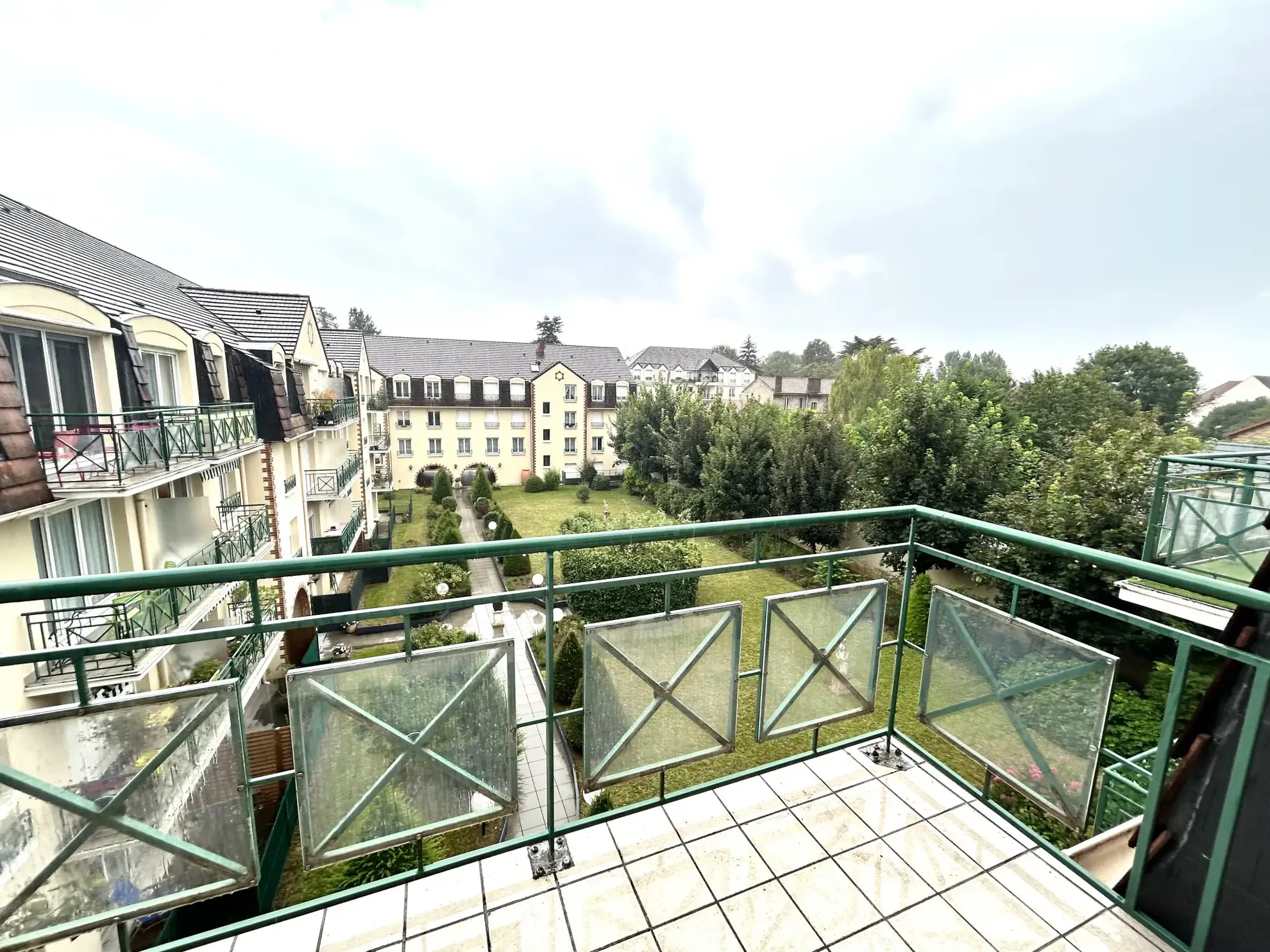 Appartement F3/F4 à vendre à Torcy - 73,78 m² - Box 