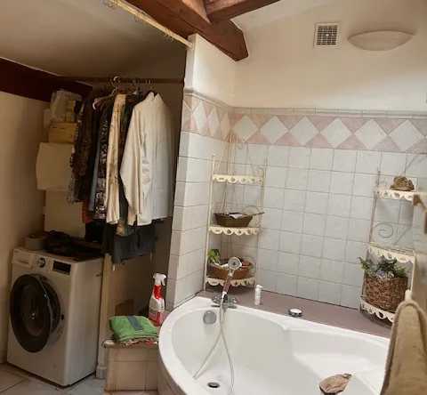 Villa à rénover avec vue dégagée au Revest sur 775 m² 