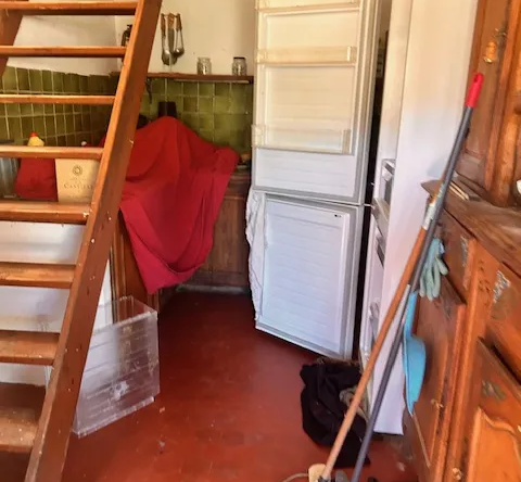 Villa à rénover avec vue dégagée au Revest sur 775 m² 