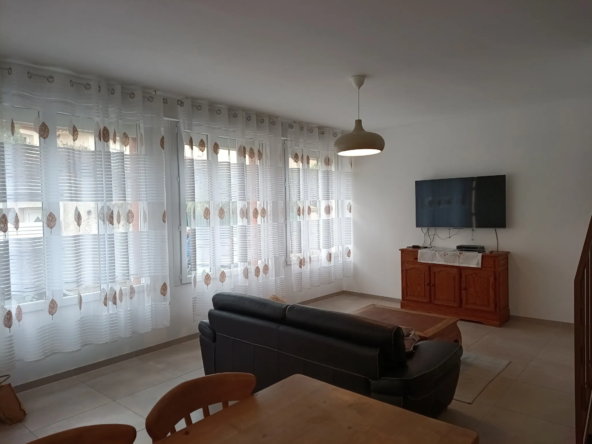 Maison de village entièrement refaite avec 2 grandes terrasses à Le Boulou 